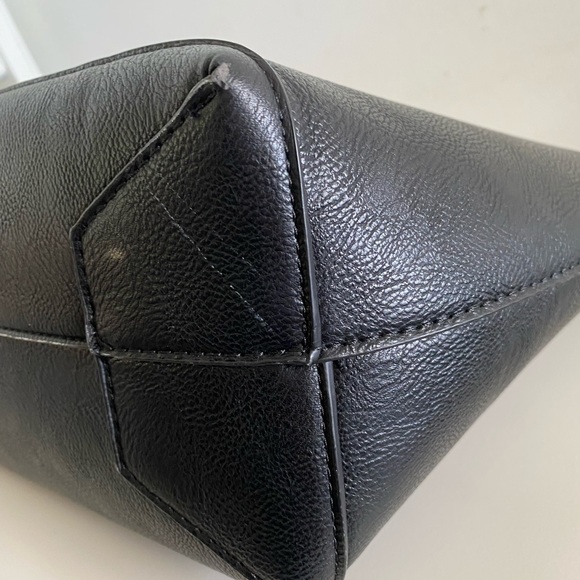 Viv & Lou Tote Purse - Picture 6 of 11